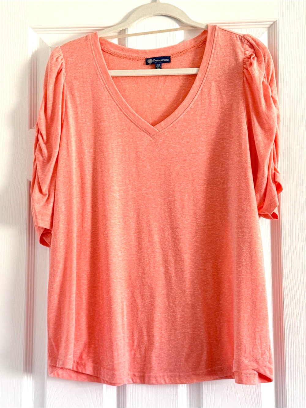 Democracy Short Sleeve V-Neck Top in Peach/Coral 1X - Picture 2 of 7